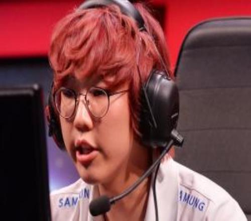 現在的對線版本是最好的那為何有許多粉絲卻“不認可”S8以前許多含金量十足的冠軍