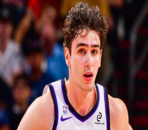 NBA最新新秀榜：克尼佩爾穩(wěn)居榜首，弗拉格屈居第二！