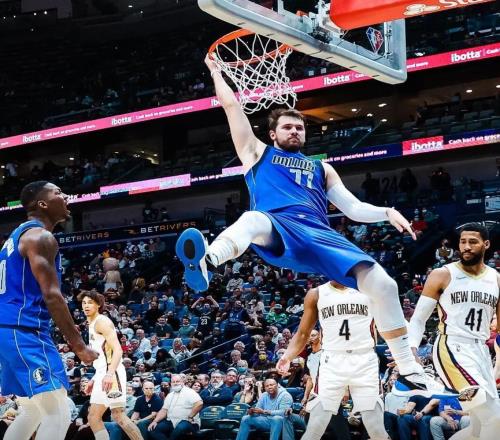就在今天！27歲東契奇創(chuàng)NBA過去80年三分第一神跡，庫里甘拜下風