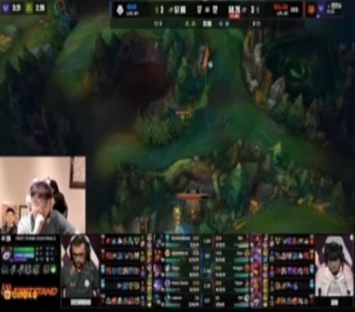 Uzi：左邊這陣容希維爾給我也C了但我只能集中三分打不了30分鐘