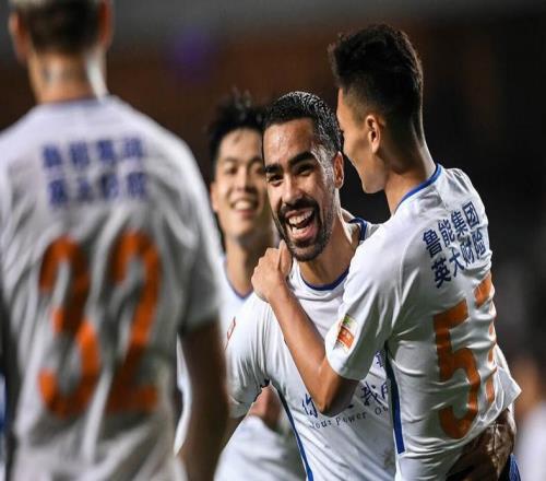 上學(xué)霸小德不一定能贏球至少能遮羞！韓鵬只會(huì)吃飯睡覺打國(guó)安