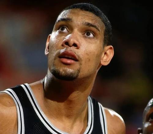 NBA歷史第一大前鋒終極之爭(zhēng)：鄧肯穩(wěn)坐王座還是另有其人