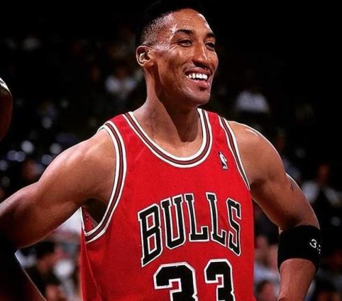 小前鋒的終極進(jìn)化史：從皮蓬到詹姆斯，誰(shuí)才是歷史第一