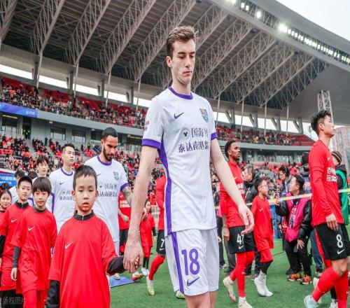 津門虎主力中衛(wèi)傷停一個月，昔日國腳將為此重新挑大梁，值得期待