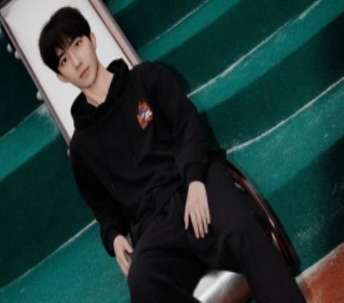 Bin大哥都被偷完了zzr整活動態：有沒有可能，我是歷史第一帥