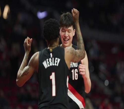 開(kāi)拓者大勝籃網(wǎng)35分，楊瀚森一數(shù)據(jù)全隊(duì)第一，斯普利特咋想的