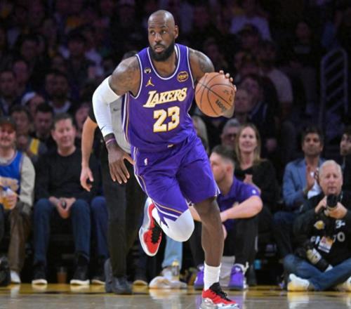 再贏4場(chǎng)！賈巴爾塵封37年的歷史紀(jì)錄，又要被詹姆斯打破了