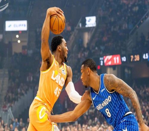 騎士四連勝！哈登26分7助帶動全隊，米切爾轟42分，雙核實現互補