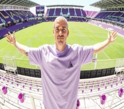 隊(duì)報(bào)：格列茲曼在奧蘭多城年薪約1500萬(wàn)歐續(xù)約選項(xiàng)今夏生效