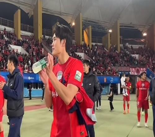 徐浩峰：上賽季河南隊很偉大、很無私地讓我出去找回狀態(tài)