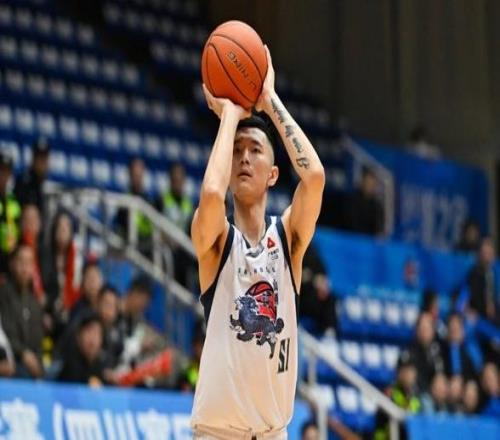 山東男籃沖擊4連勝！全力擊敗山西，斯蒂爾上演首秀，央視直播