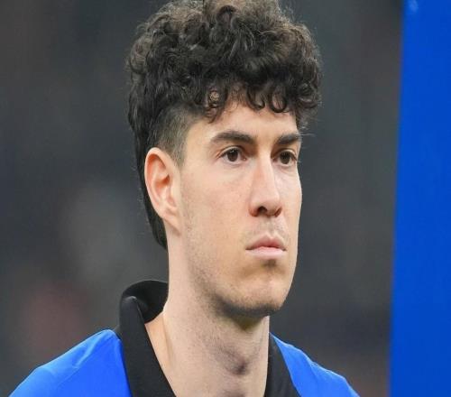 記者：巴薩愿意給巴斯托尼超700萬年薪，但尚未與國米直接接觸