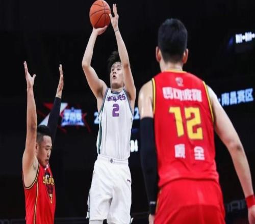 丁彥雨航：不承認自己是中國最強小前鋒真不愛看拉拉隊