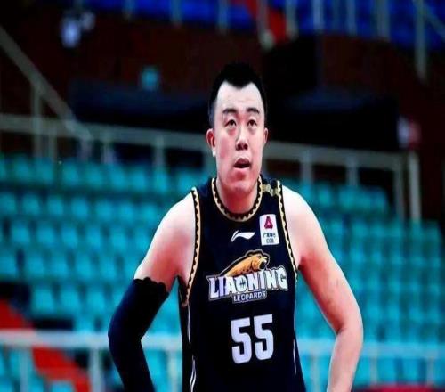 38歲韓德君現狀：退役拒當教練，棄百萬年薪進編制，每天準點下班