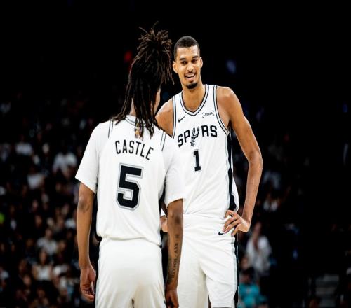 文班亞馬41+16+3蓋帽創(chuàng)兩大歷史第1神跡，馬刺9連勝！卡斯爾準3雙