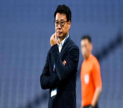 意外！他本賽季剛在申花冒頭踢首發，為何本輪卻要提前無緣大名單