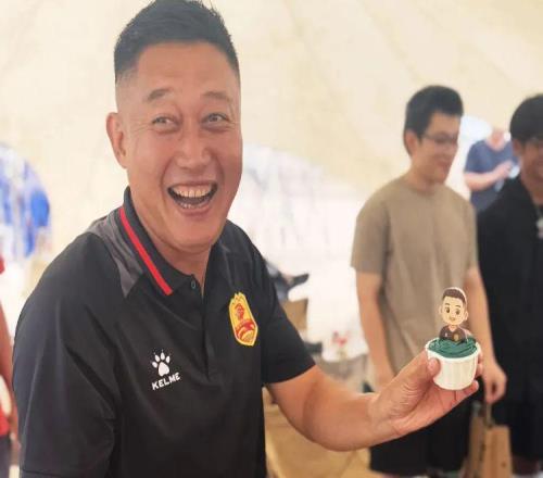 只上1天班！曝王霄已從中超升班馬離任