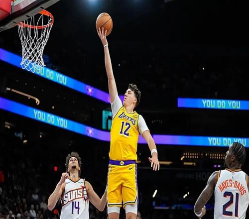 隔扣全明星中鋒！5中5+正負值+23，1200萬啊，湖人又有奇兵出擊