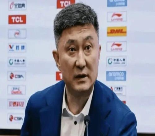 廣東男籃今日最新動態！徐杰完美回歸，焦泊喬歸期未定，杜鋒深夜發聲！