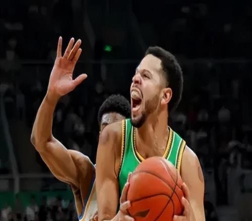 擊敗新疆2將回暖太及時(shí)！鄢手騏全面輸出，哈維精準(zhǔn)三分增加輪換