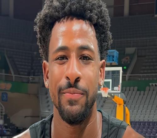 遼寧大勝新疆！鄢手騏暴走，莫蘭德穩(wěn)內(nèi)線，威爾斯+2后衛(wèi)打鐵！