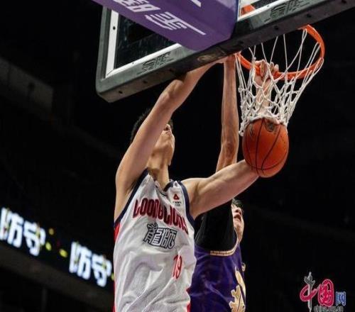 最后1.5秒里勒“一劍封喉”關(guān)鍵卡位戰(zhàn)北控男籃絕殺廣州