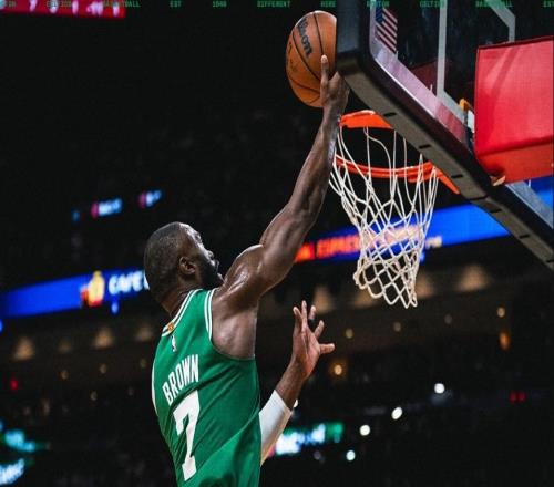 出戰(zhàn)10勝2負！獺兔時隔405天取三雙刷紀錄美媒：健康時無所不能