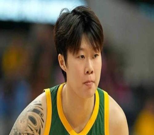 22歲留洋潛力新星，正式官宣，重磅決定，有望被宮魯鳴召入國家隊