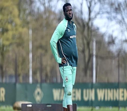 不萊梅主帥：博尼費斯確實有些超重，但有得用總比沒有強