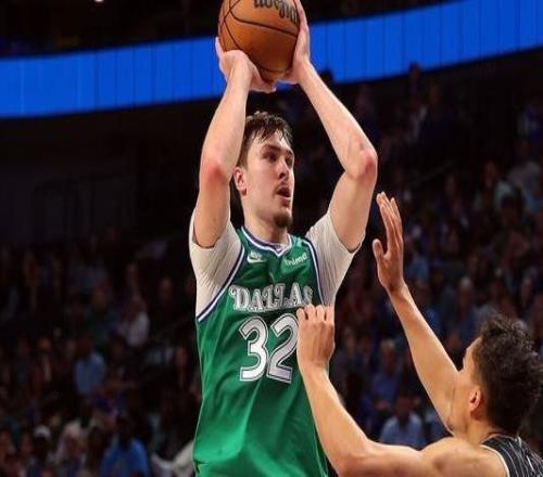 弗拉格：我不會(huì)為最佳新秀獎(jiǎng)項(xiàng)操心只在乎每晚如何變更好