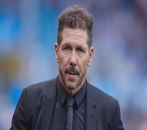 VAR兩度改判引眾怒！萊萬絕殺助巴薩7分領跑，西蒙尼的棋盤才開局