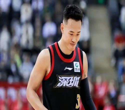 太厲害了！黑馬9連勝，提前8輪鎖定季后賽，濟南小伙爆發(fā)功不可沒