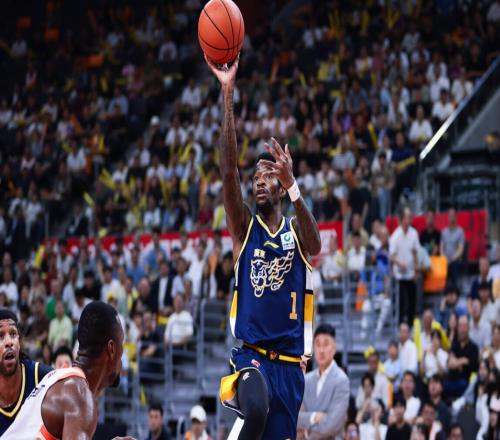 廣東男籃遭遇雙重打擊！兩位核心外援連續(xù)受傷，杜鋒要打附加賽