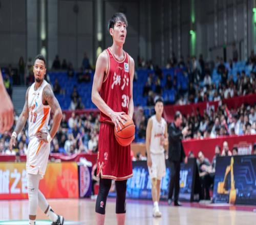 600萬也太好賺了！前MVP虐菜局4中1，球迷：把你的時間給李悅洲