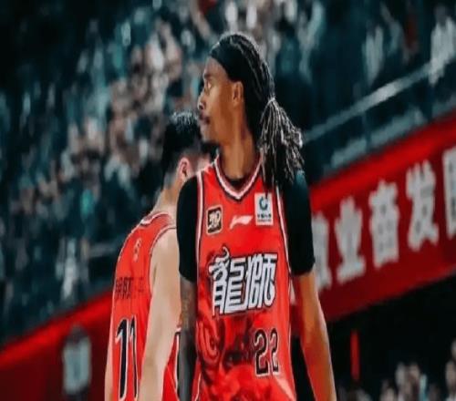 8中1！廣東200萬打水漂，杜鋒氣到直接棄用，麥考爾快滾蛋