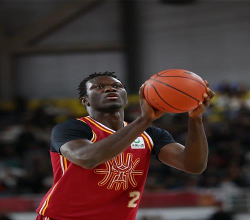 山西輸球不冤！3人狀態奇差+裁判搶戲，潘江回應：我自己可以下課