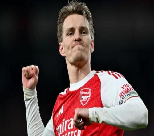 電訊報：厄德高的回歸是阿森納沖擊兩項獎杯急需的強心劑