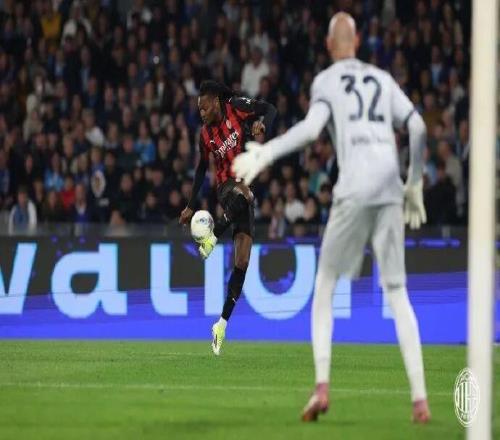 迪馬濟奧丨米蘭目前仍想押注在萊奧身上