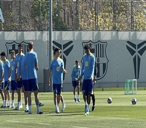 世體：阿勞霍參加了巴薩今日訓(xùn)練，德容仍缺席合練