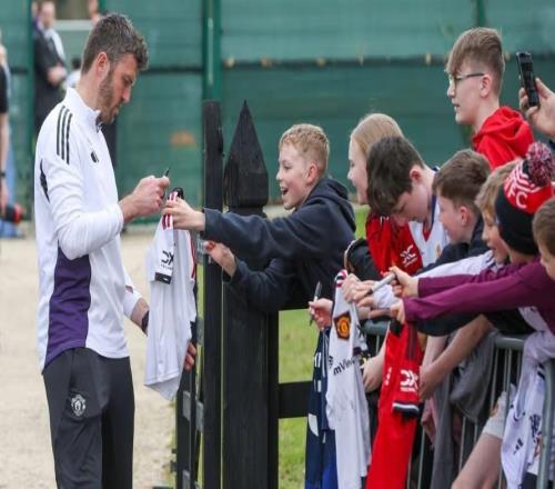 曼晚：愛(ài)爾蘭集訓(xùn)基地深得認(rèn)可，曼聯(lián)計(jì)劃今夏季前賽再次前往