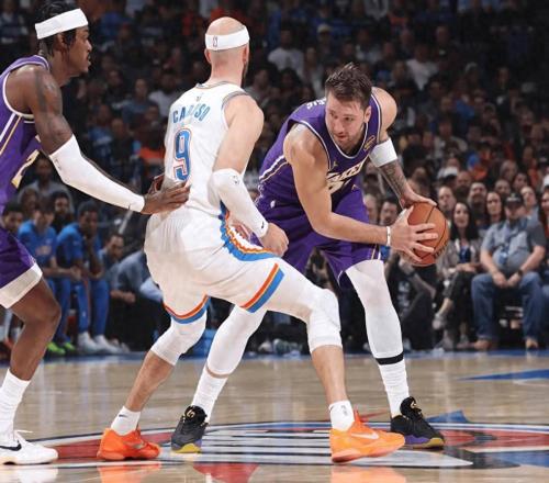 甩鍋艾頓+怒噴范德彪！承認(rèn)吧，你才是湖人最大的“毒瘤”