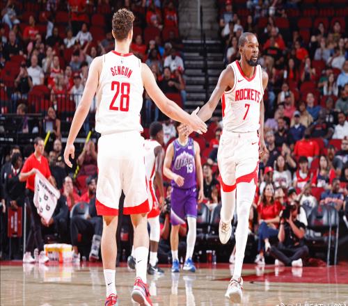 豪取7連勝，卻被強隊瞧不起！暗地猥瑣發(fā)育，雷霆衛(wèi)冕的勁敵來了