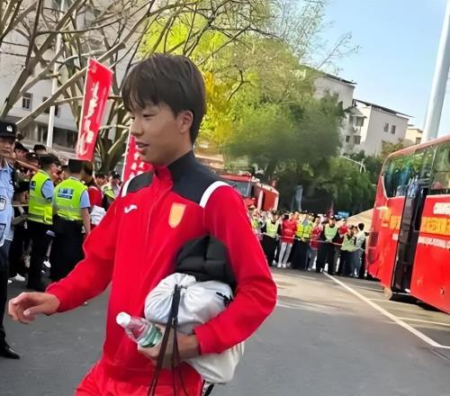 劉建業(yè)可以放心了！愛將李鎮(zhèn)全沒有被足協(xié)處罰，下一輪正常出戰(zhàn)