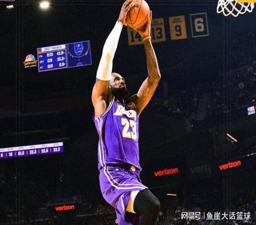 湖人大勝！老詹26+11布朗尼創紀錄，格林2+6艾頓爆發，庫里也無奈