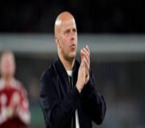 利物浦連輸3場后，主帥Slot放話：老板球迷全站我這邊