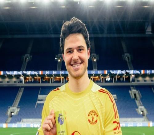 那位“門線君子”，成了曼聯守護神