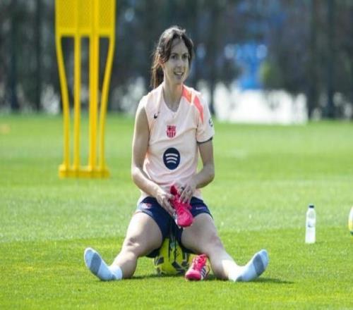 世體：邦馬蒂今日參與巴薩女足合練，她已進(jìn)入康復(fù)沖刺階段