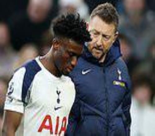 熱刺5500萬新援剛復(fù)出又躺平，德澤爾比首秀前防線塌了