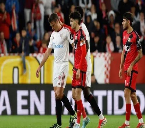 馬卡：AZP右側內收肌輕微撕裂，預計將缺席本月余下比賽