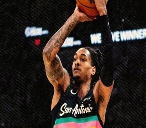 達(dá)到評獎標(biāo)準(zhǔn)！文班復(fù)出40+13+5，馬刺139120輕取獨(dú)行俠